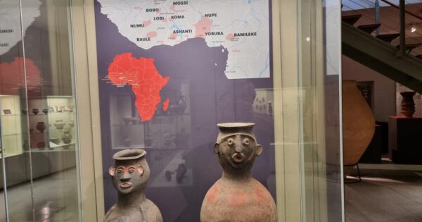 Tongefässe aus Westafrika